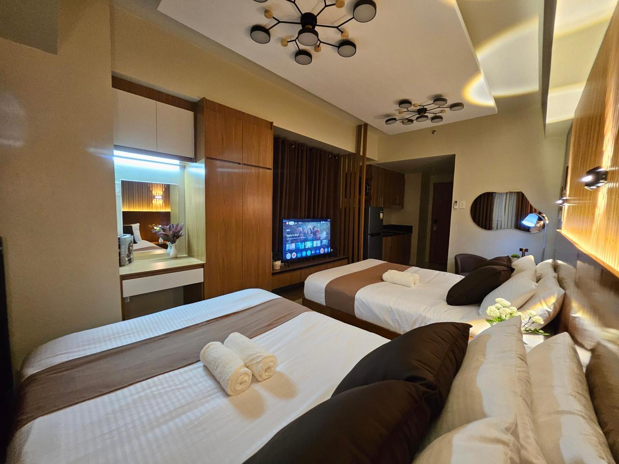 Modern Condotel 2br Near Moa *